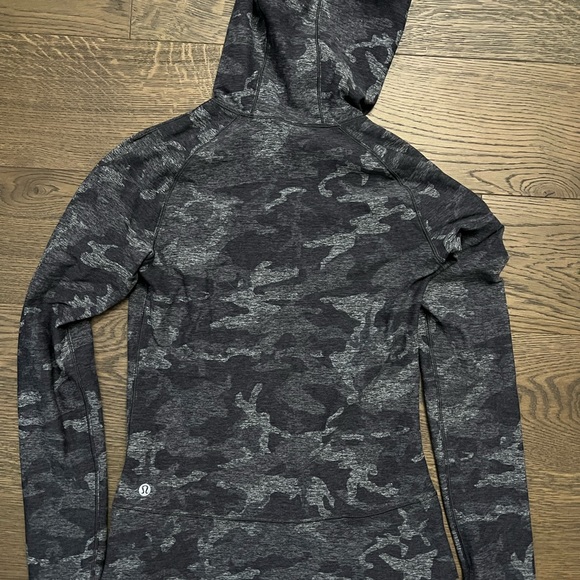 Lululemon on repeat rulu hoodie camo - Picture 4 of 5